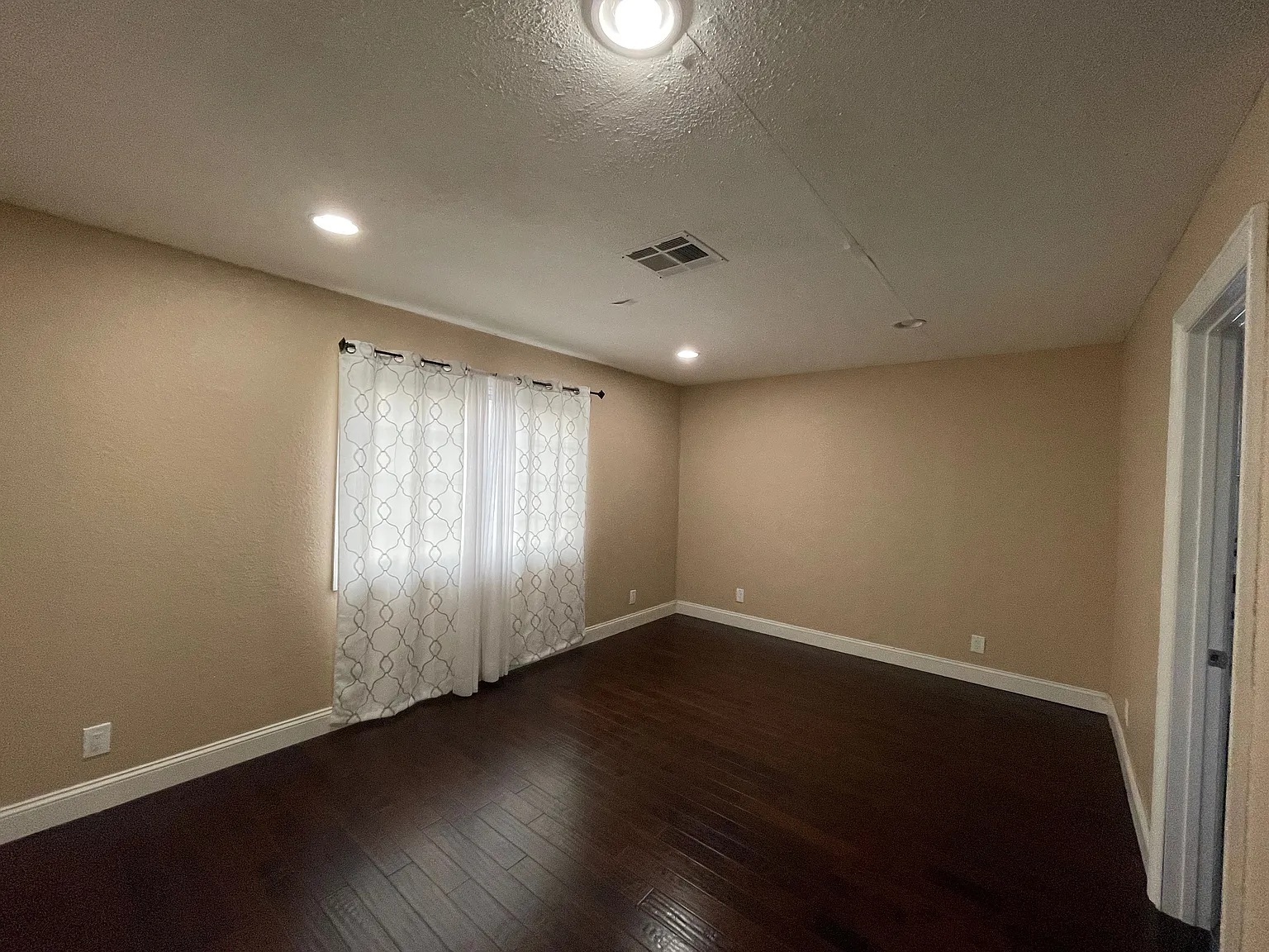 Building Photo - 1664 Messina Dr