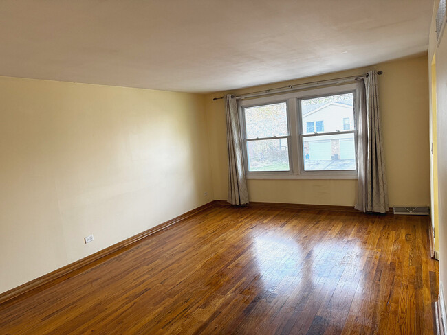 Building Photo - 1534 Revere Cir