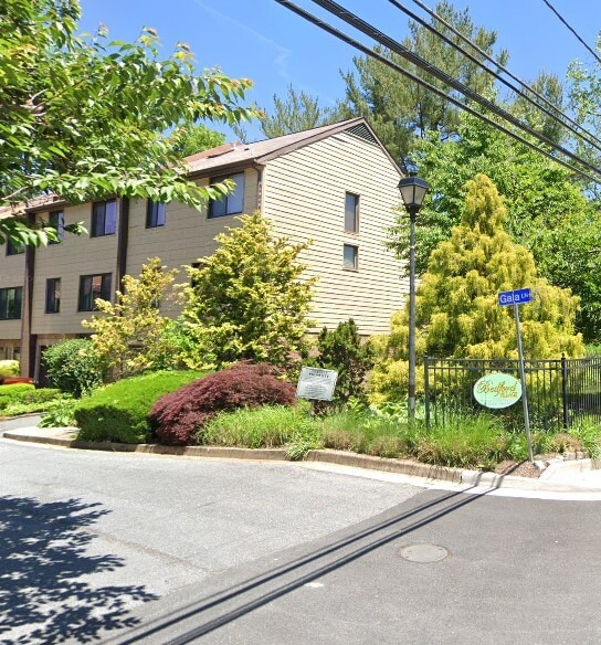 Primary Photo - 1 Gala Ln
