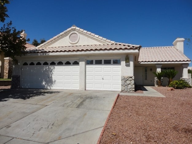 Building Photo - 265 Datura St