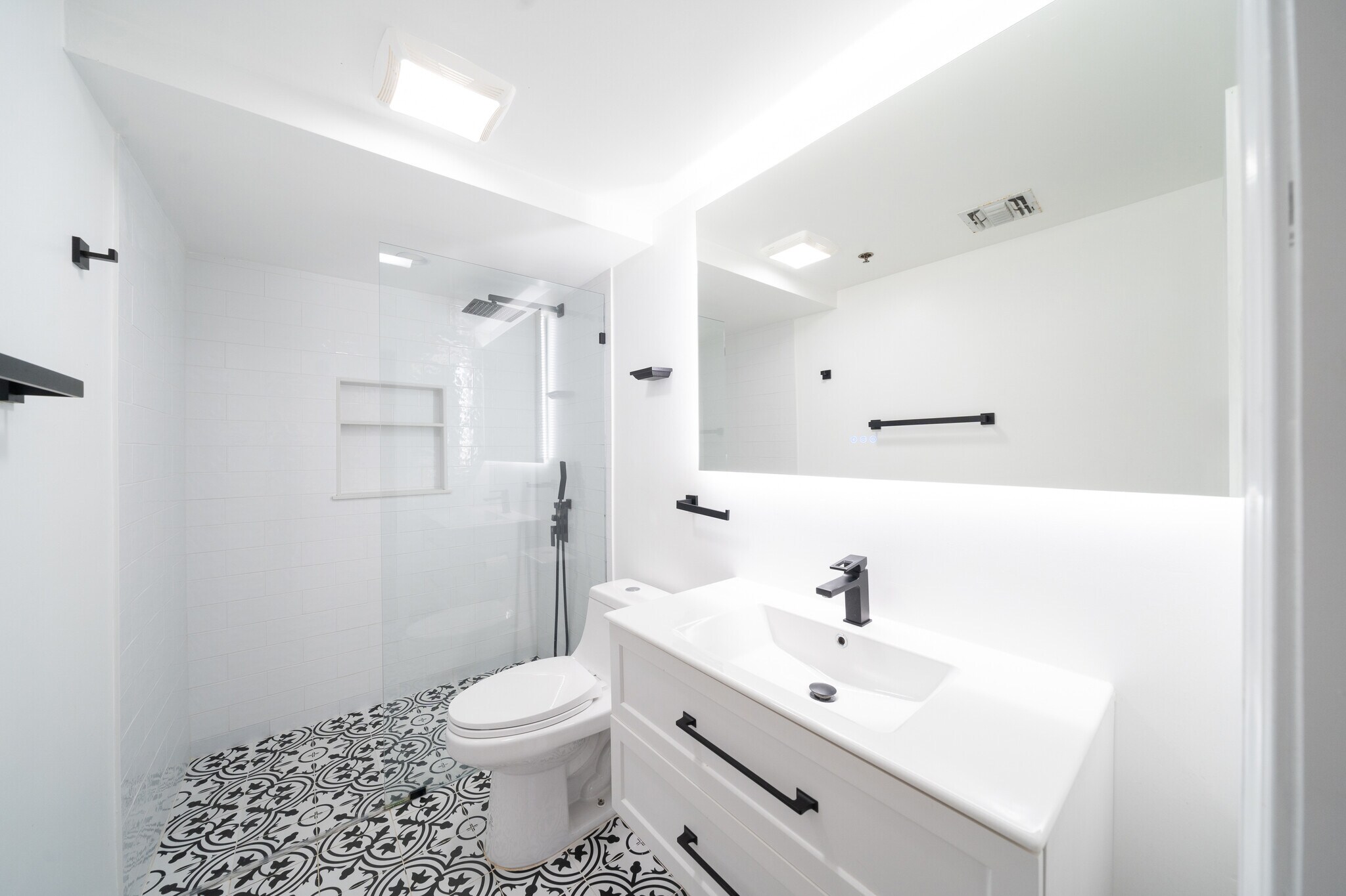 Primary bathroom - 204 Jackson St