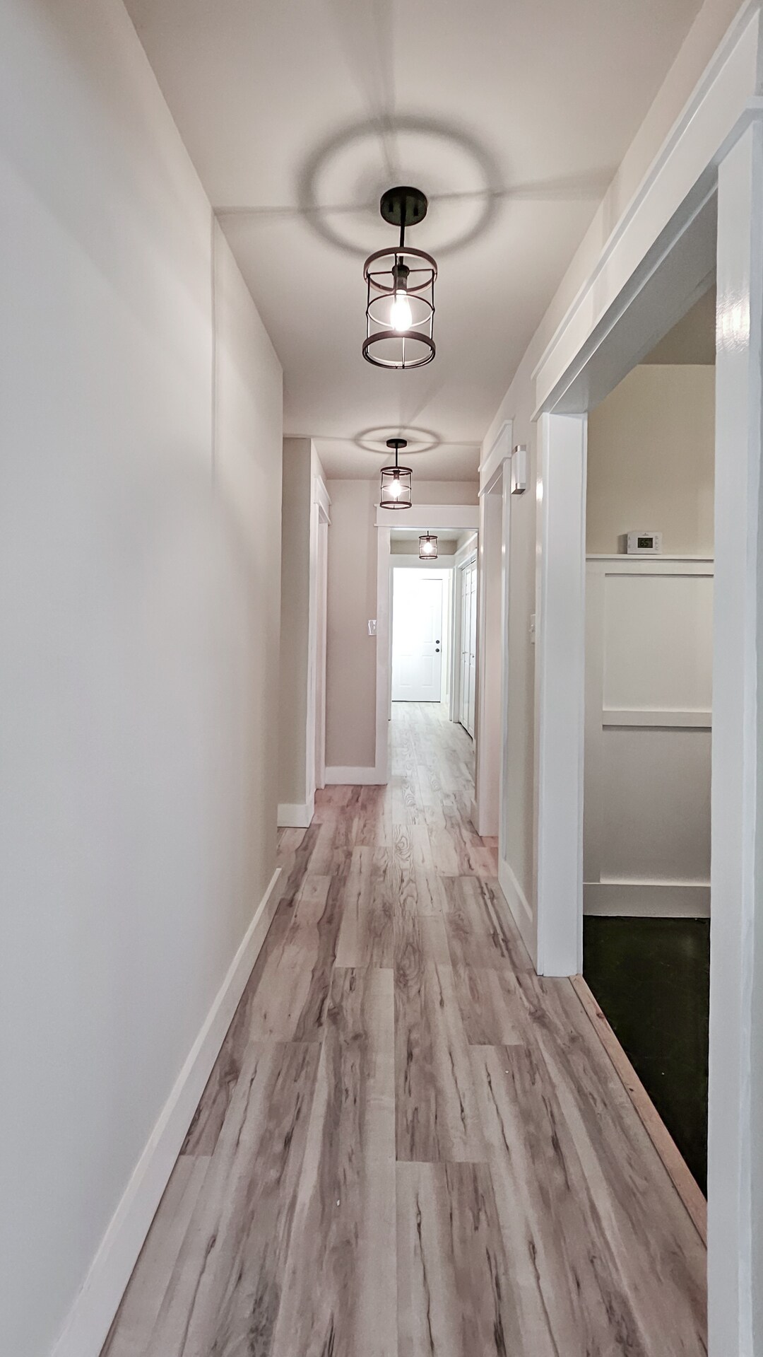 Building Photo - 4033 Lucerne Dr SE