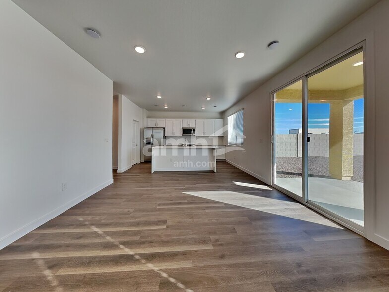 Building Photo - 4507 S 97th Dr