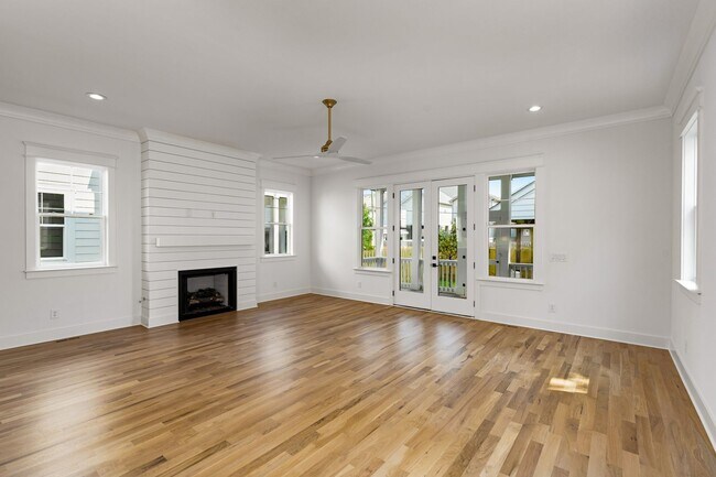 Building Photo - Beautiful home in The Nations!  4 bedrooms and 3 bathrooms in well sought after area.