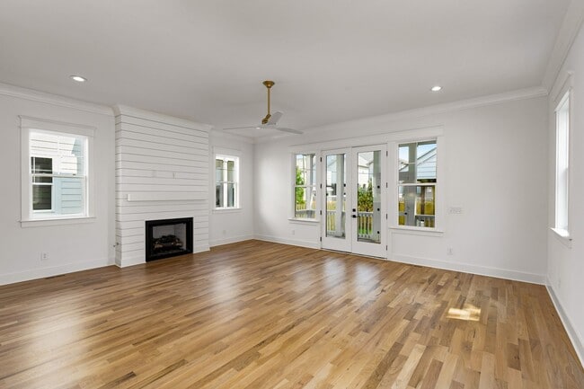 Building Photo - Beautiful home in The Nations!  4 bedrooms...