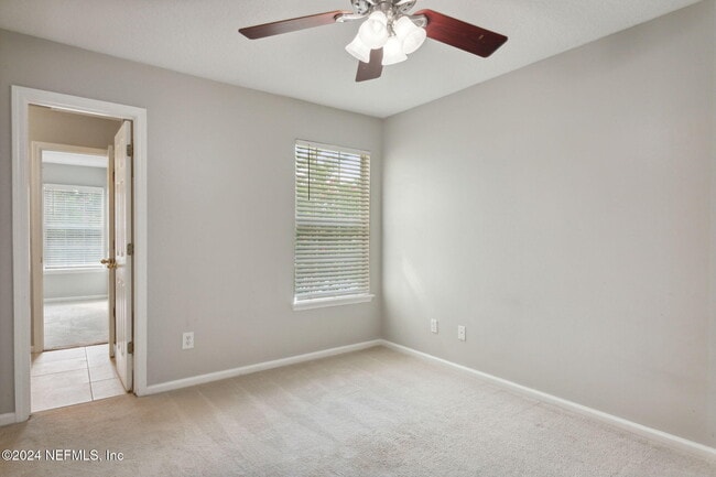 Building Photo - 574 Southbranch Dr