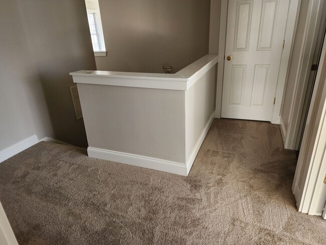 Building Photo - Newly Remodeled