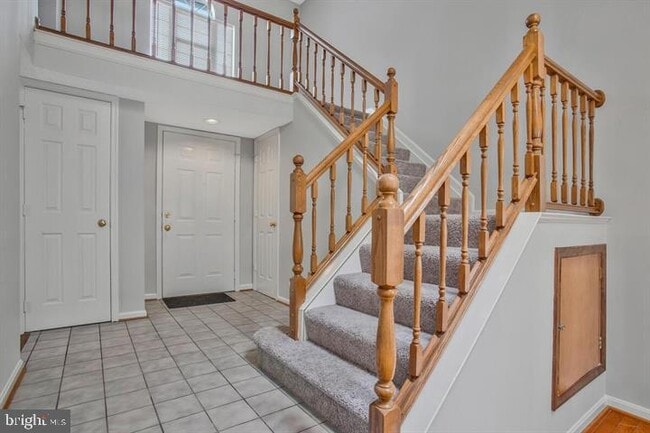 Building Photo - 4325 Lord Fairfax Ct