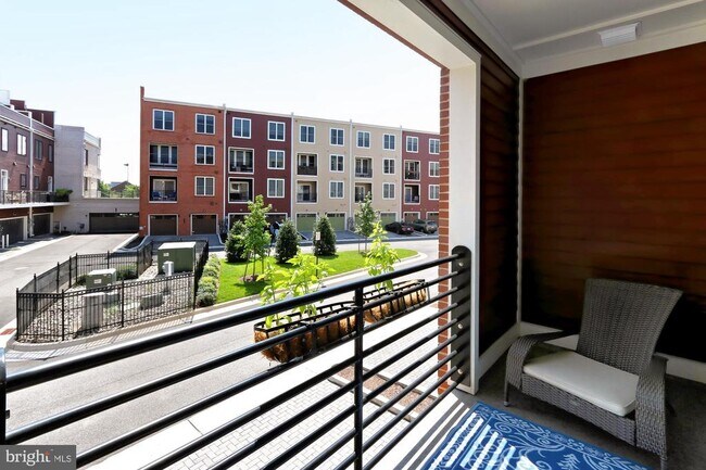 Building Photo - 1915 Main Line Blvd