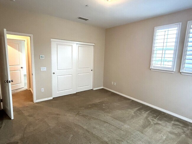 Building Photo - 3502 RAWLEY ST CORONA 92882 (5 BED / 3.5 B...