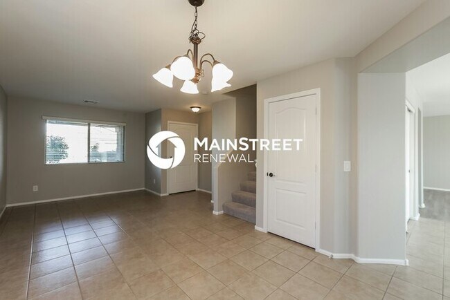 Building Photo - 4 Bedroom Pet-Friendly Home in Phoenix, AZ with Main Street Renewal