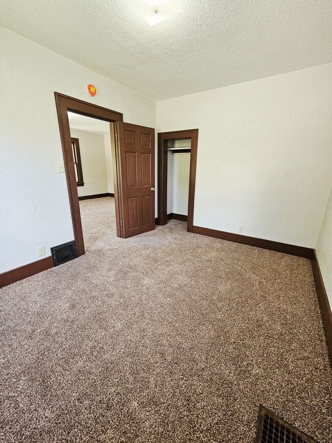 Building Photo - 4 BED | 1 BATH | SINGLE-FAMILY | NORTH | R...
