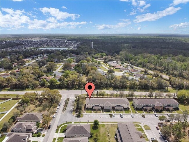 Building Photo - MOVE IN SPECIAL!!! Half A  MONTHS RENT!!!!...