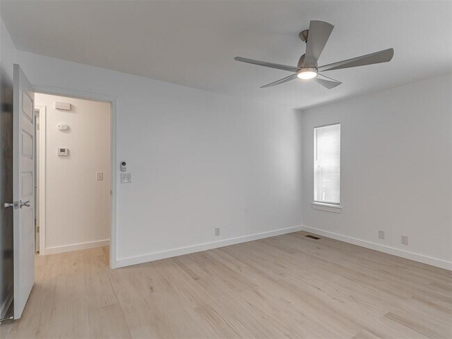 Building Photo - 1305 Apollo Rd