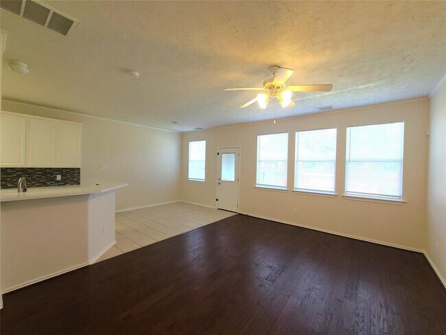 Building Photo - 231 W Stedhill Loop