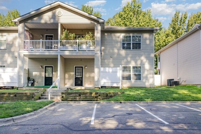 Building Photo - 2BR Condo in Cornelius