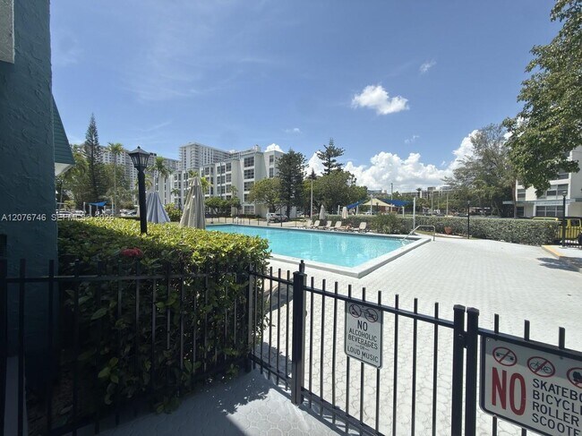 Building Photo - 17560 Atlantic Blvd