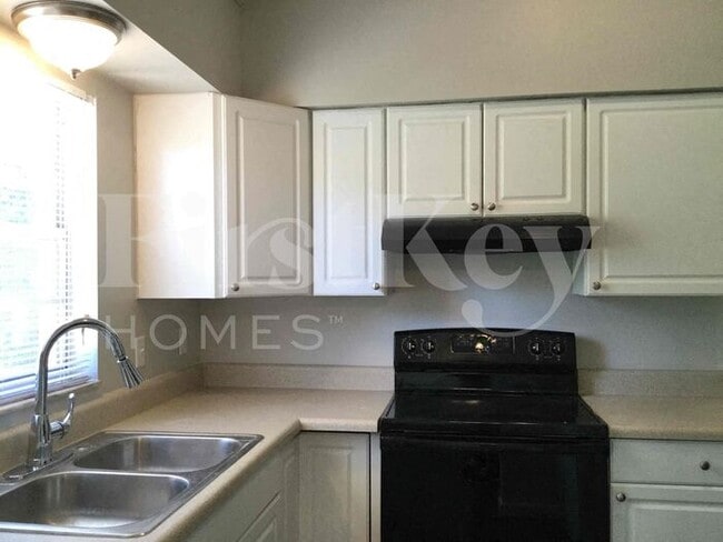 Building Photo - 649 Nardello Dr