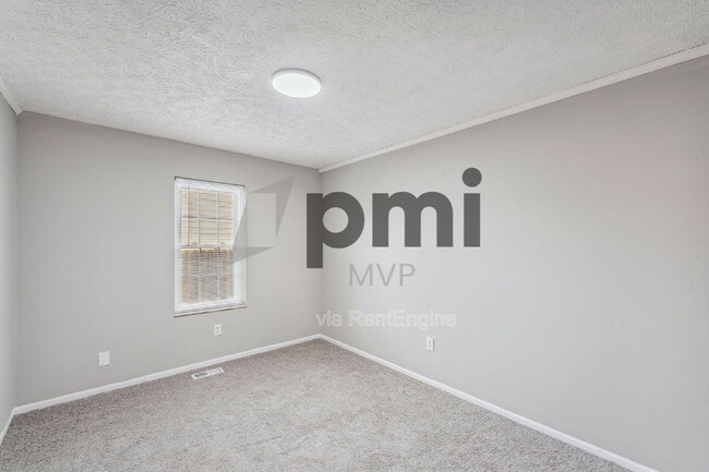 Building Photo - 3783 Petzinger Rd