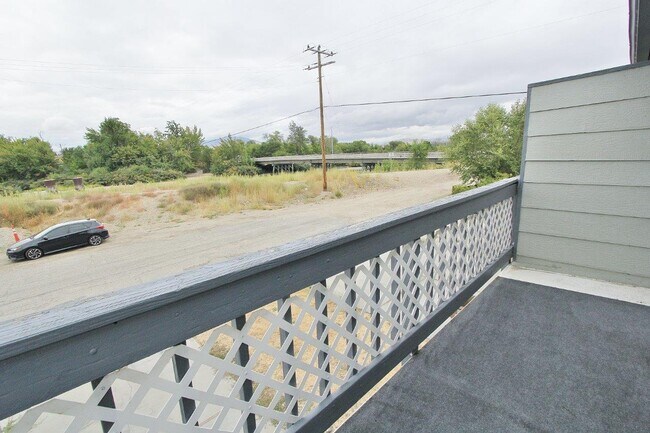 Building Photo - 123 Oxley Rd