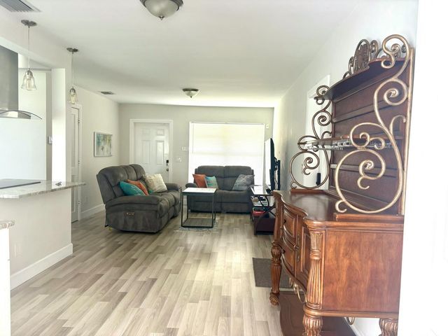 Building Photo - 534 NW 5th St