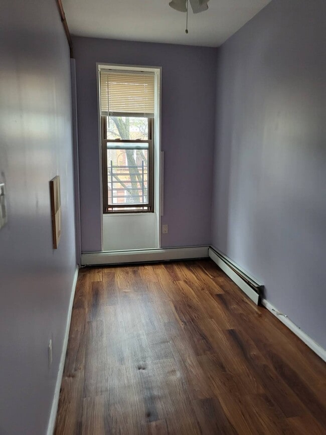 Building Photo - 19 Revere Pl