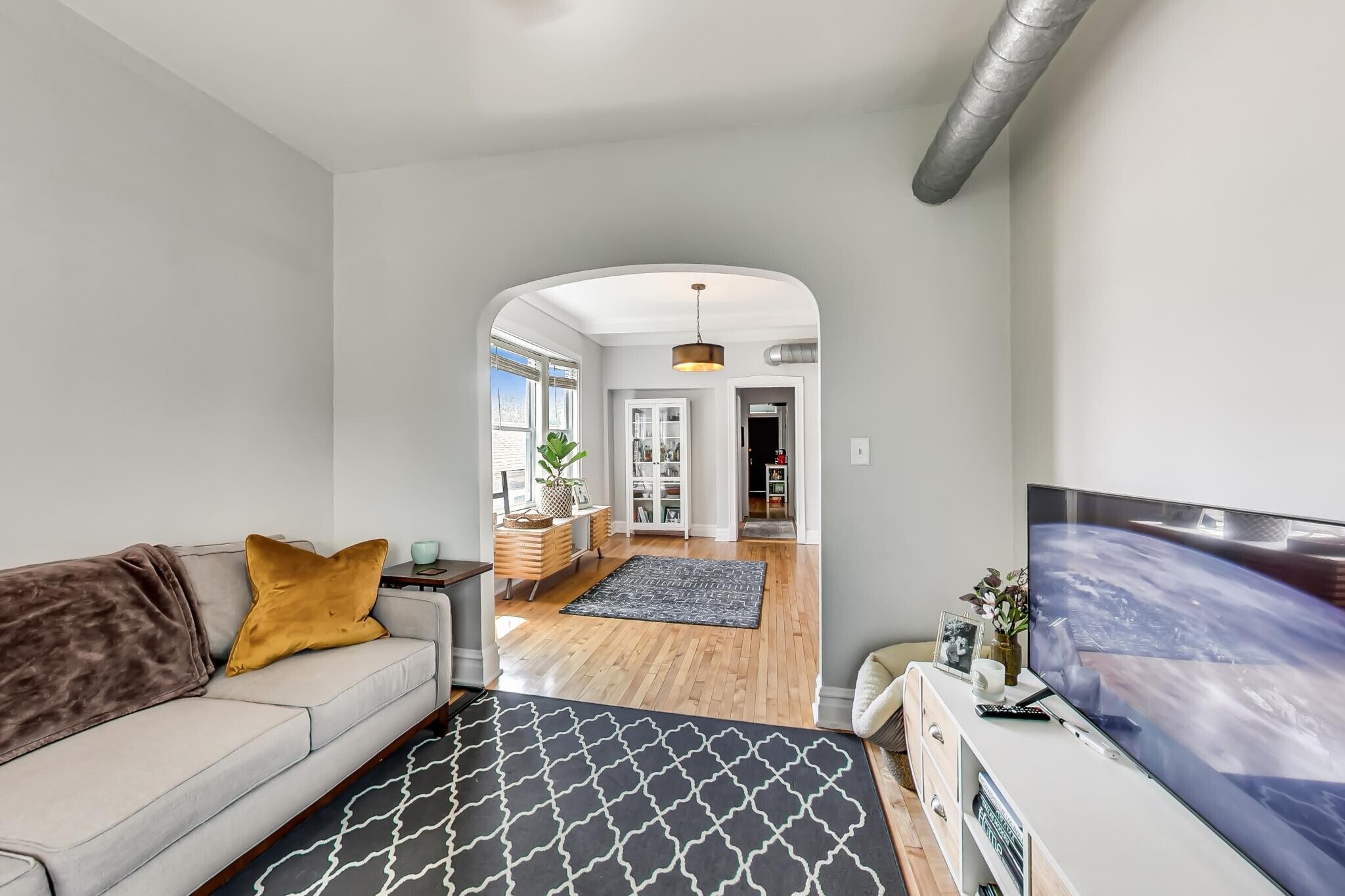 Building Photo - 2145 W Thomas St