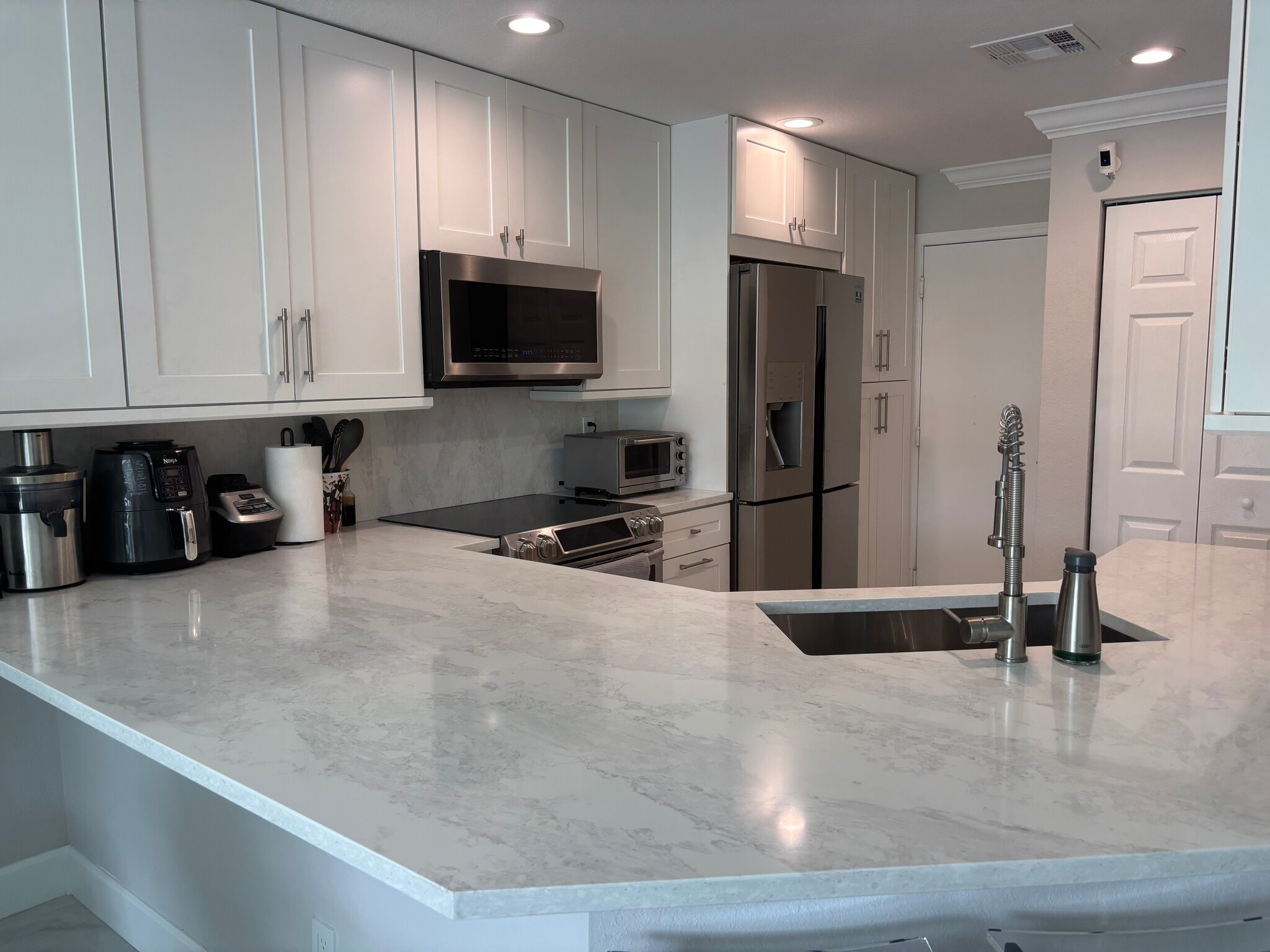 Building Photo - 16207 Sierra Palms Dr