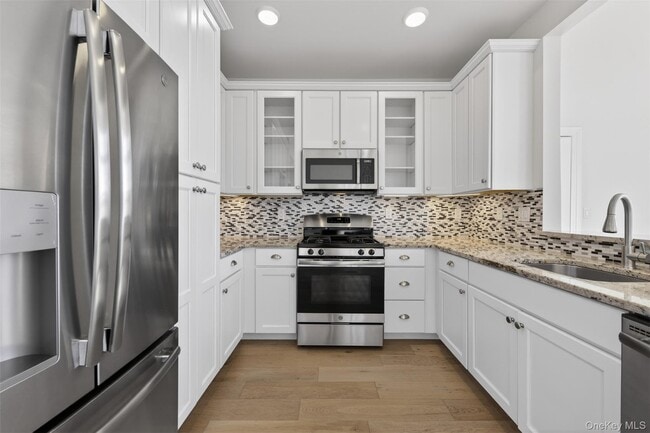 Building Photo - 402 Sacandaga Loop