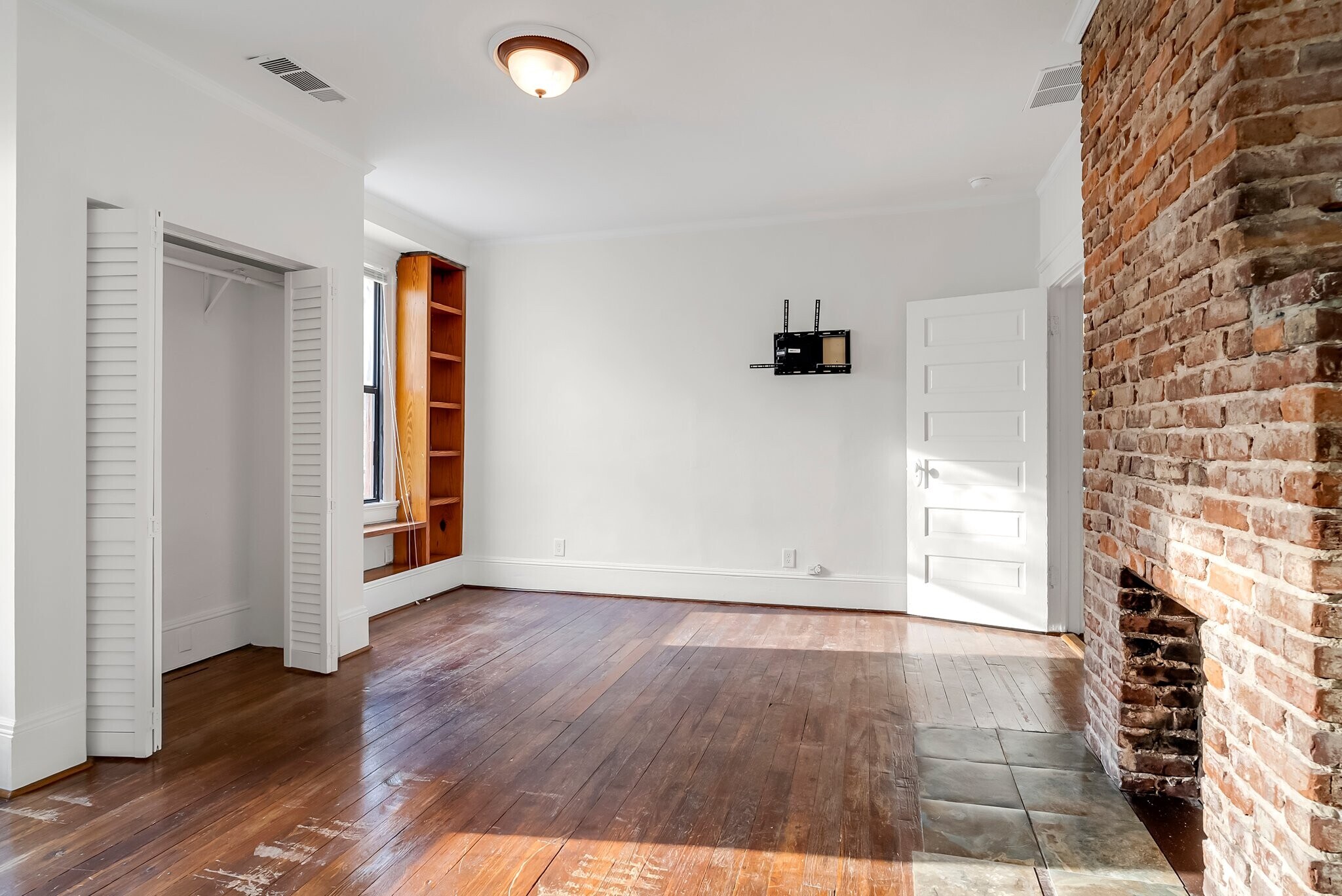 Building Photo - 740 Oakland Ave SE