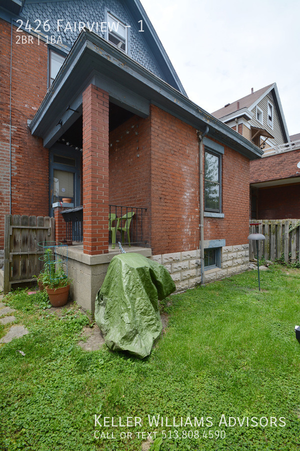 Building Photo - Large 1-2BR apartment in great house on Fa...