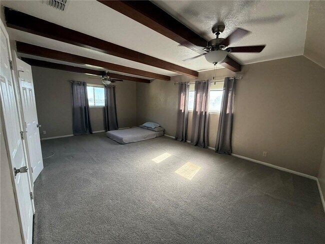 Building Photo - 1912 Kelly St