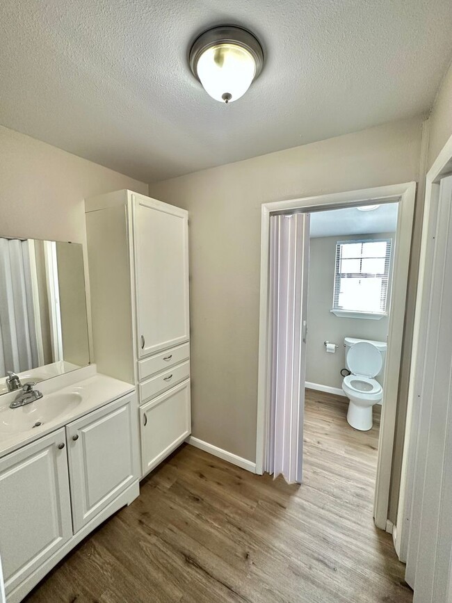 Building Photo - 3 Bedroom Home Near Bradford Elementary!!