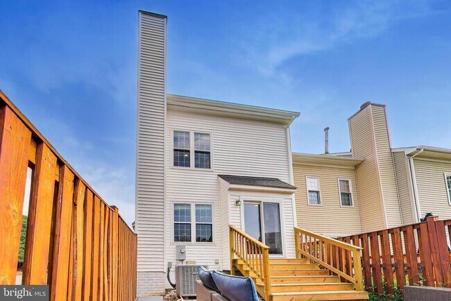 Building Photo - 14179 Compton Valley Way