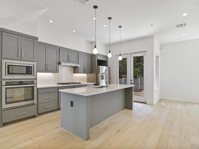 Building Photo - 2506 Sutherland St