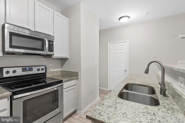 Building Photo - 5095 Anchorstone Dr