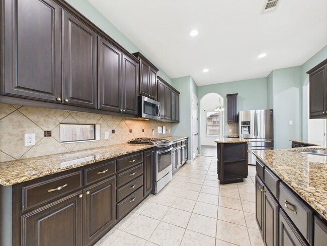 Building Photo - Sendero Springs