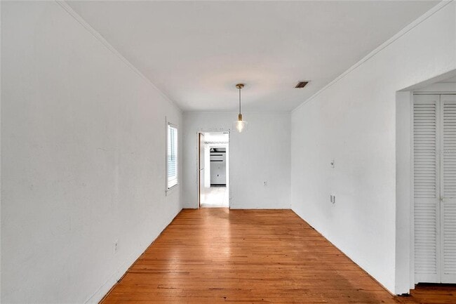 Building Photo - 11718 N Ola Ave