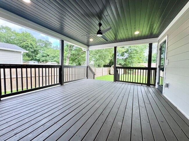 Building Photo - Fully Renovated 3 Bedroom Home for Rent in Franklin, TN Near Downtown Franklin & The Factory