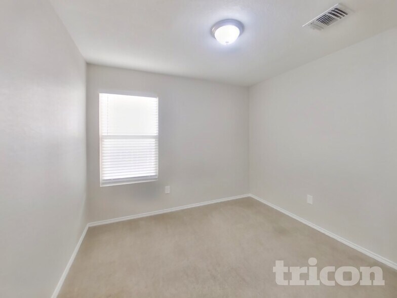 Building Photo - 6647 Hartnet Fields