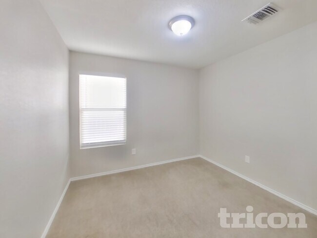 Building Photo - 6647 Hartnet Fields