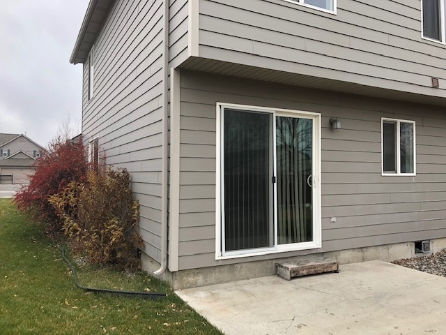 Patio and garden on the side of the unit - 468 W Shore Dr