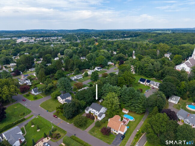 Building Photo - 115 Brandegee Ln