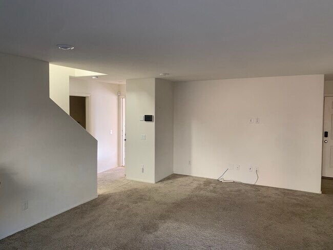 Building Photo - 1230 Hopespring Loop Ave