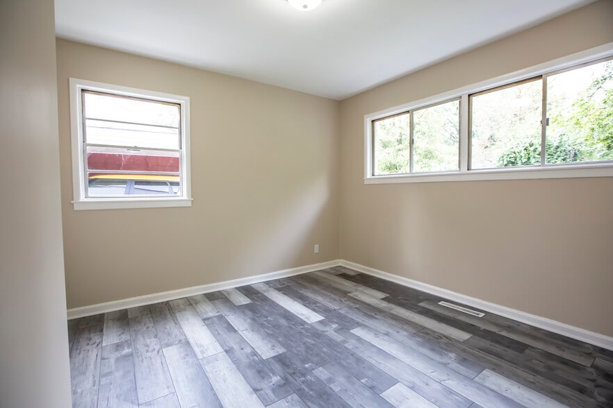 Building Photo - 3120 Doreen Way