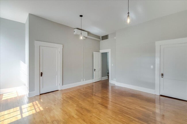 Building Photo - 412 Ann St