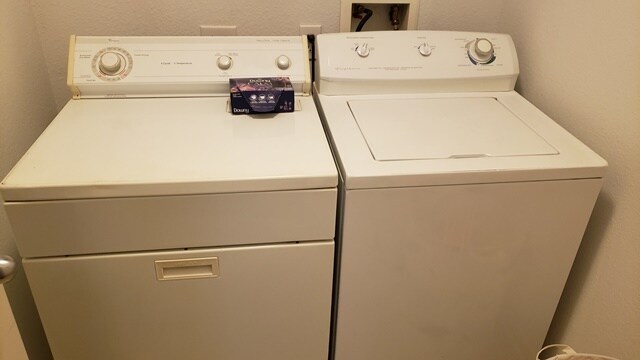 Building Photo - 16026 Summerville Lake Dr