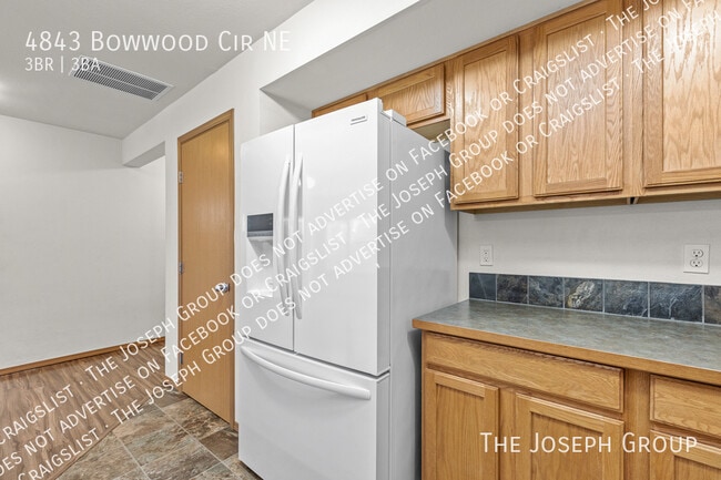 Building Photo - 4843 Bowwood Cir NE
