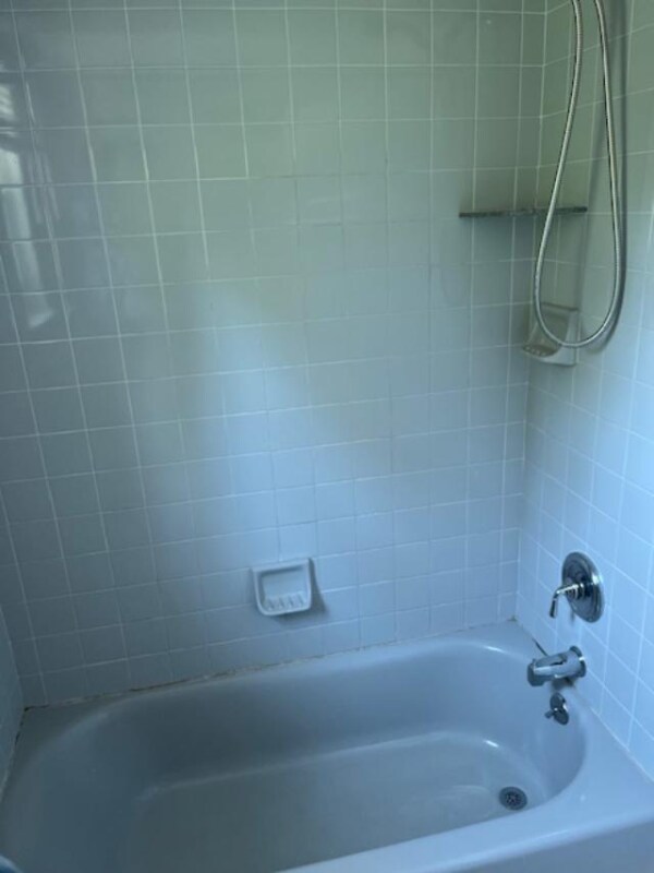 Building Photo - 4431 Rosemont Ave