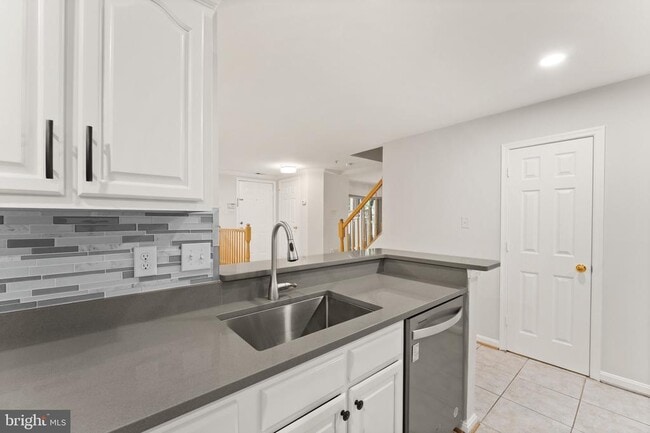 Building Photo - 4339 Runabout Ln